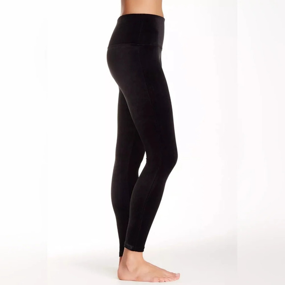 Spanx High Waisted Velvet Leggings‎  2070 Black Medium EUC - Picture 1 of 8